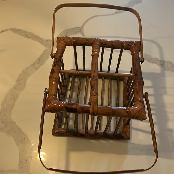 Vintage Bamboo Wine carrier/holder holds four bottles w/moveable handles - Picture 4 of 9